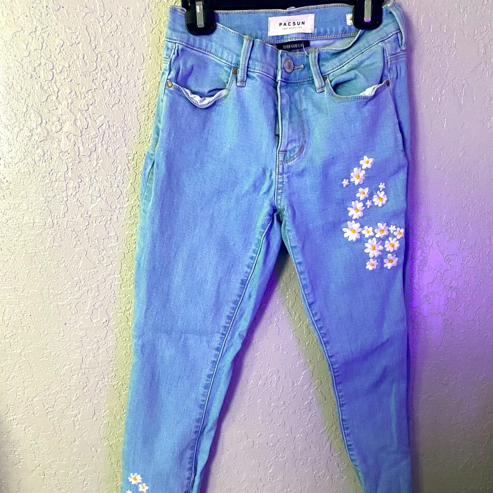 PacSun Flower Embroidered Denim Jeans Size 23